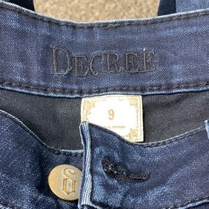 Decree size 9 skinny Jean